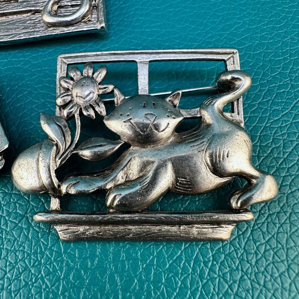 Vintage Cat Brooch Pin Lot Silver Tone Sitting on Windowsill Bench Watching TV - Picture 2 of 11